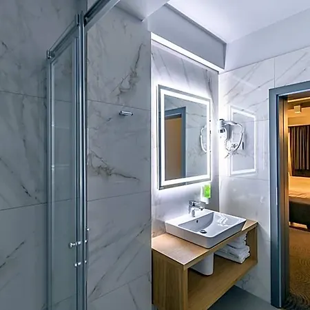 Silva Hotel 3*
