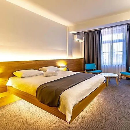 Silva Hotel 3*