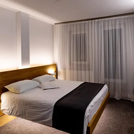 Silva Hotell 3*